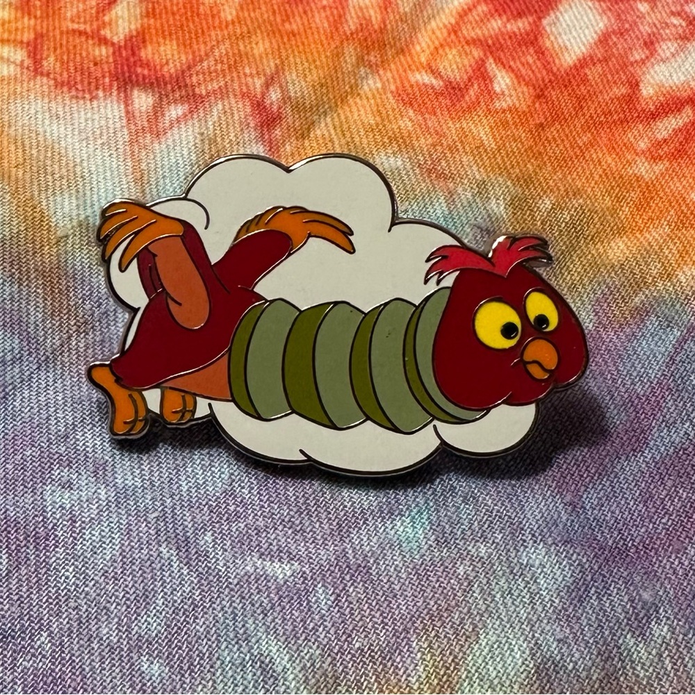 Disney Fantasy Flights Mystery Pin Accordion Owl Alice in Wonderland